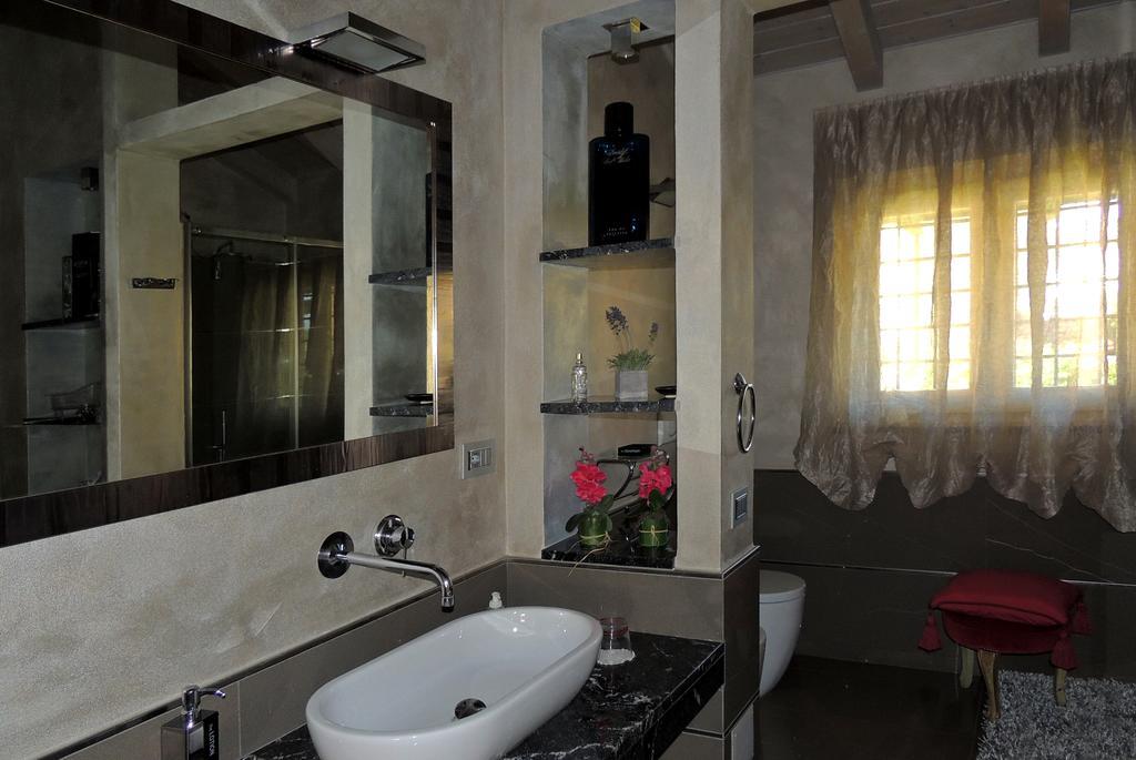 A Casa Lombardo Bed and Breakfast Azzate Kamer foto