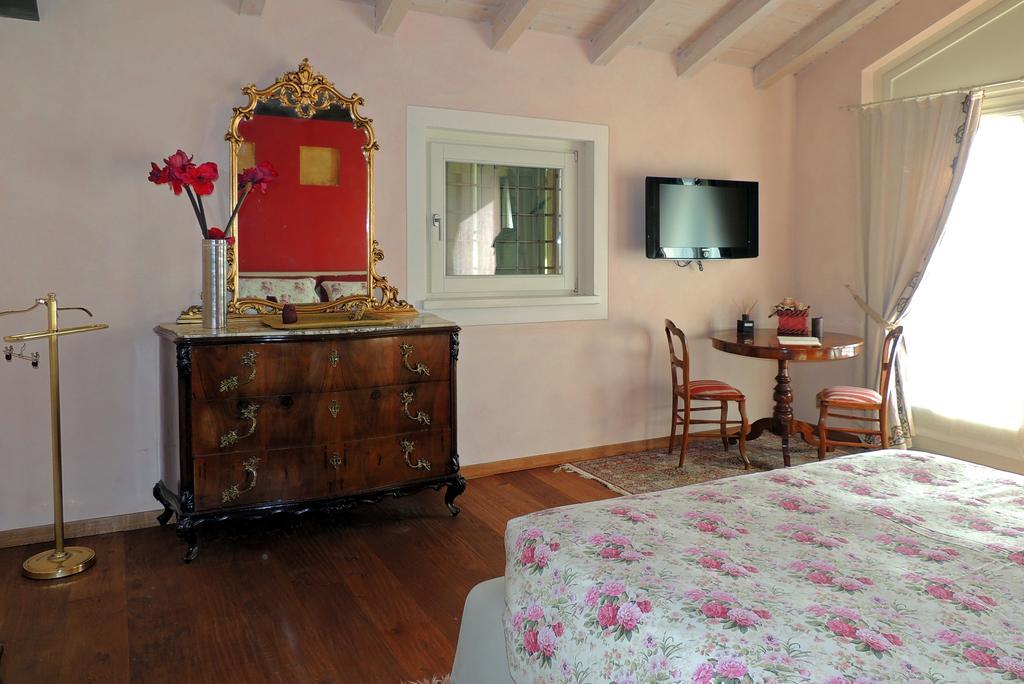 A Casa Lombardo Bed and Breakfast Azzate Kamer foto