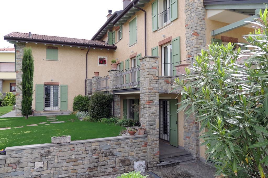 A Casa Lombardo Bed and Breakfast Azzate Kamer foto