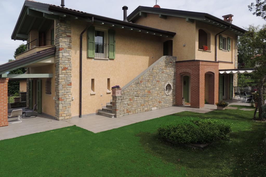 A Casa Lombardo Bed and Breakfast Azzate Kamer foto