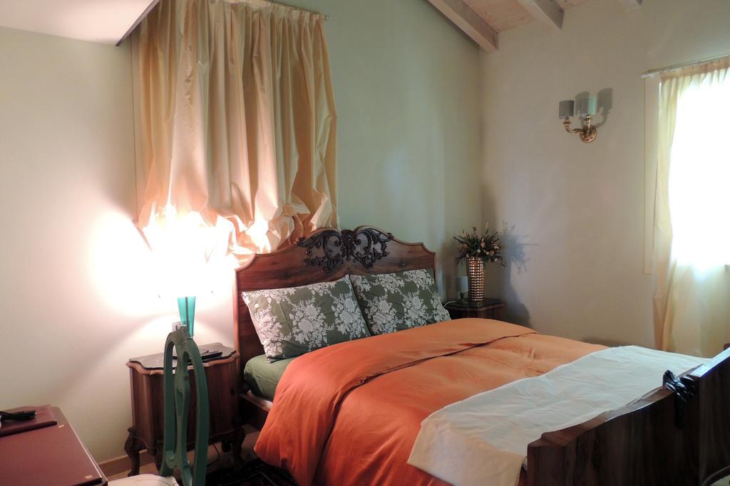 A Casa Lombardo Bed and Breakfast Azzate Kamer foto
