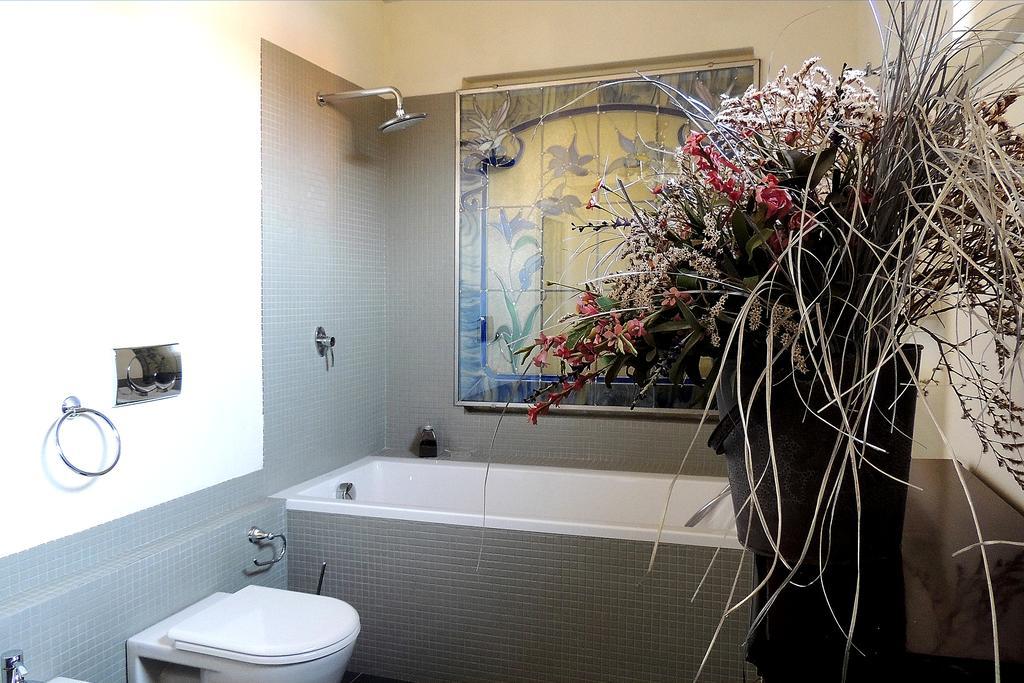 A Casa Lombardo Bed and Breakfast Azzate Buitenkant foto